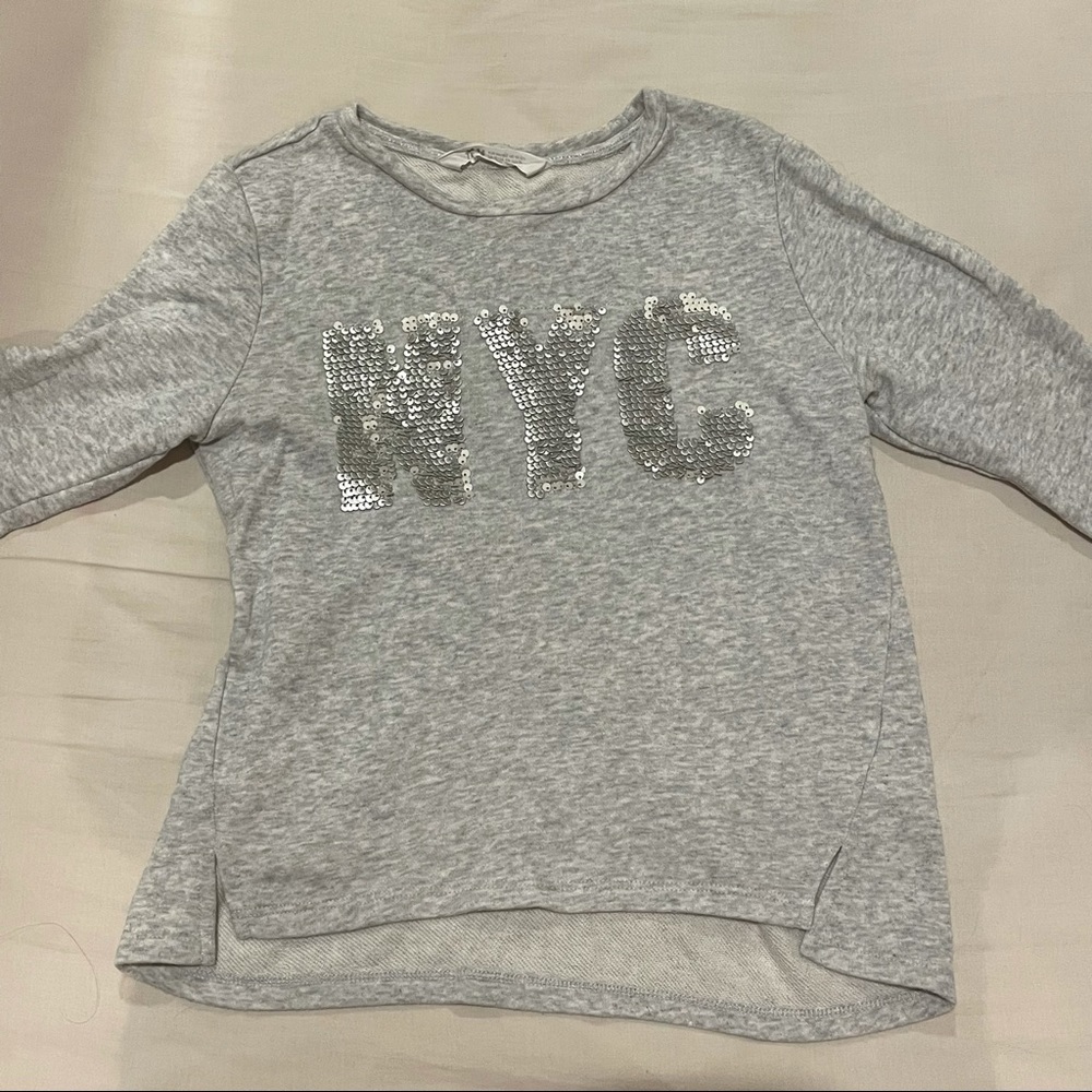 gray cropped sweatshirt